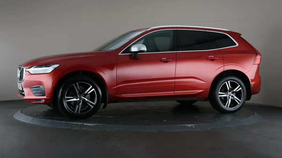 2019-volvo-xc60-20td-d4-r-design-4x4-ss-geartronic-big-32
