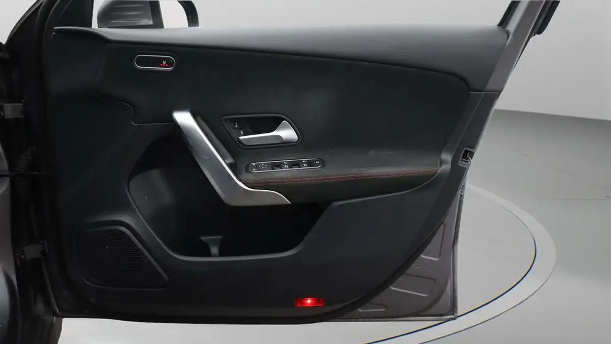 2020-mercedes-benz-a-class-13-a200-amg-line-hatchback-5d-7g-dct-big-15