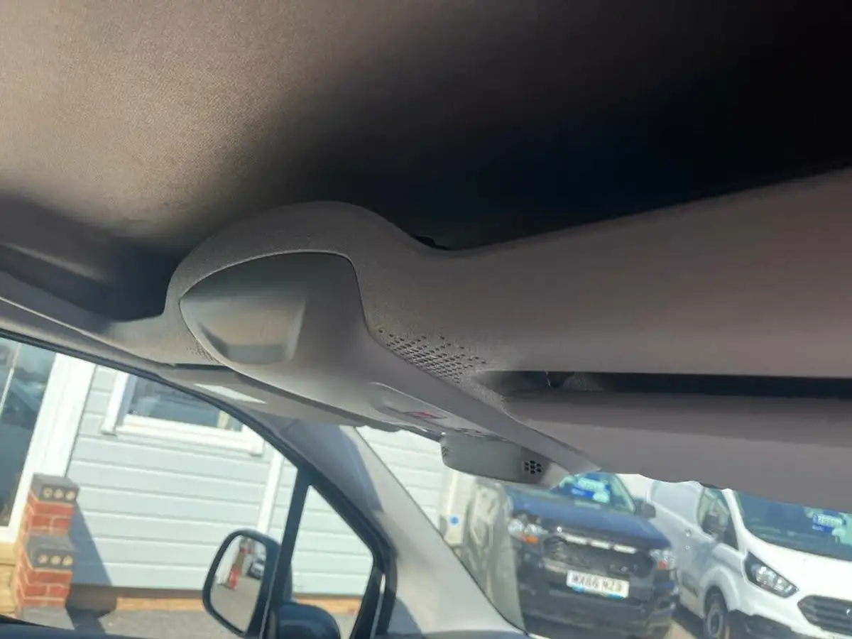 2022-toyota-proace-city-15d-active-big-26