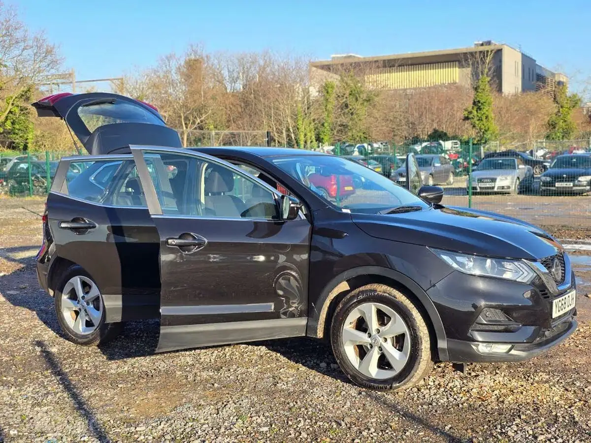 2018-nissan-qashqai-15dci-acenta-premium-heat-pack-big-50