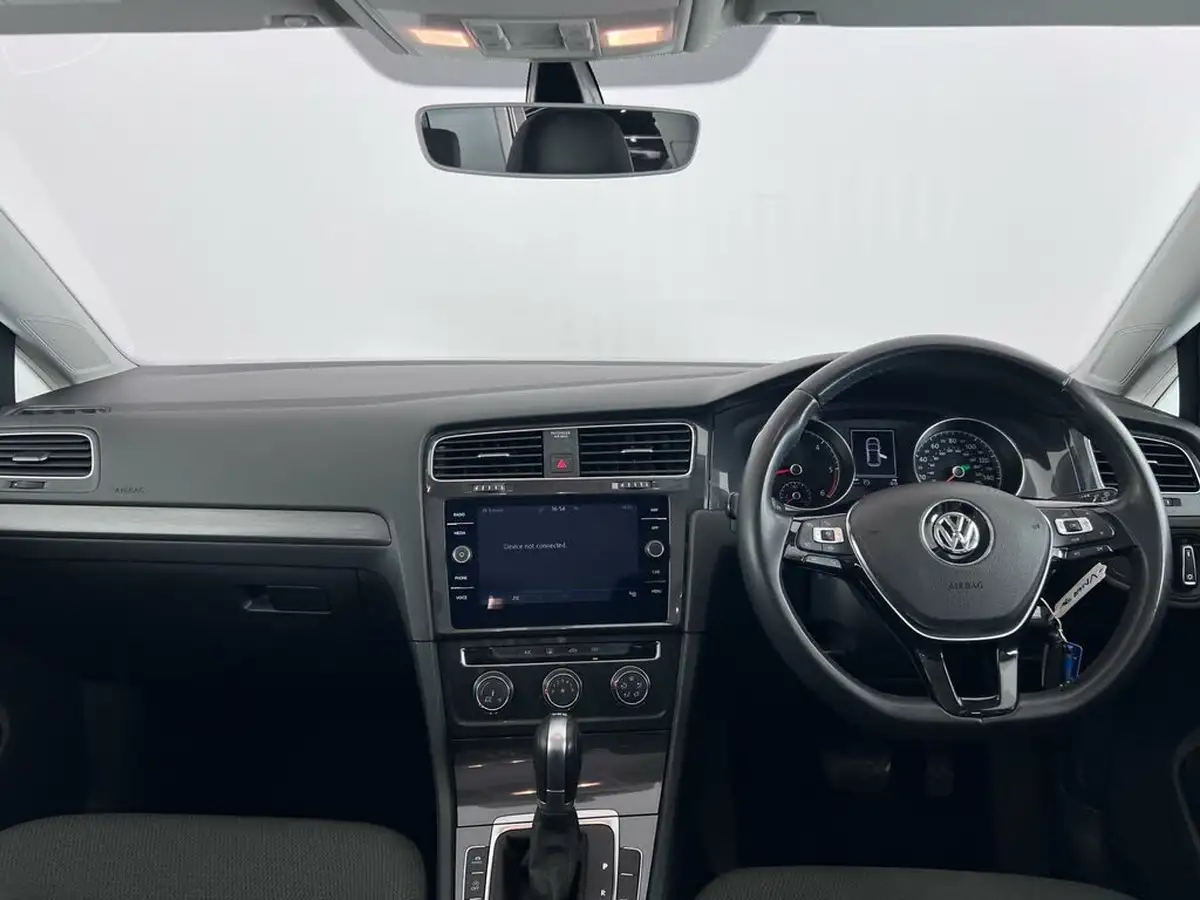 2018-volkswagen-golf-16tdi-se-nav-hatchback-5d-dsg-big-16