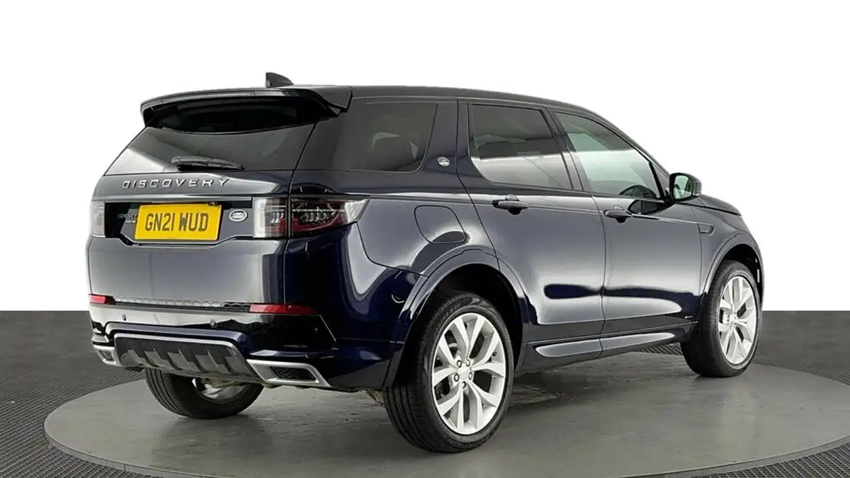 2021-land-rover-discovery-sport-15-p300e-r-dynamic-se-big-3