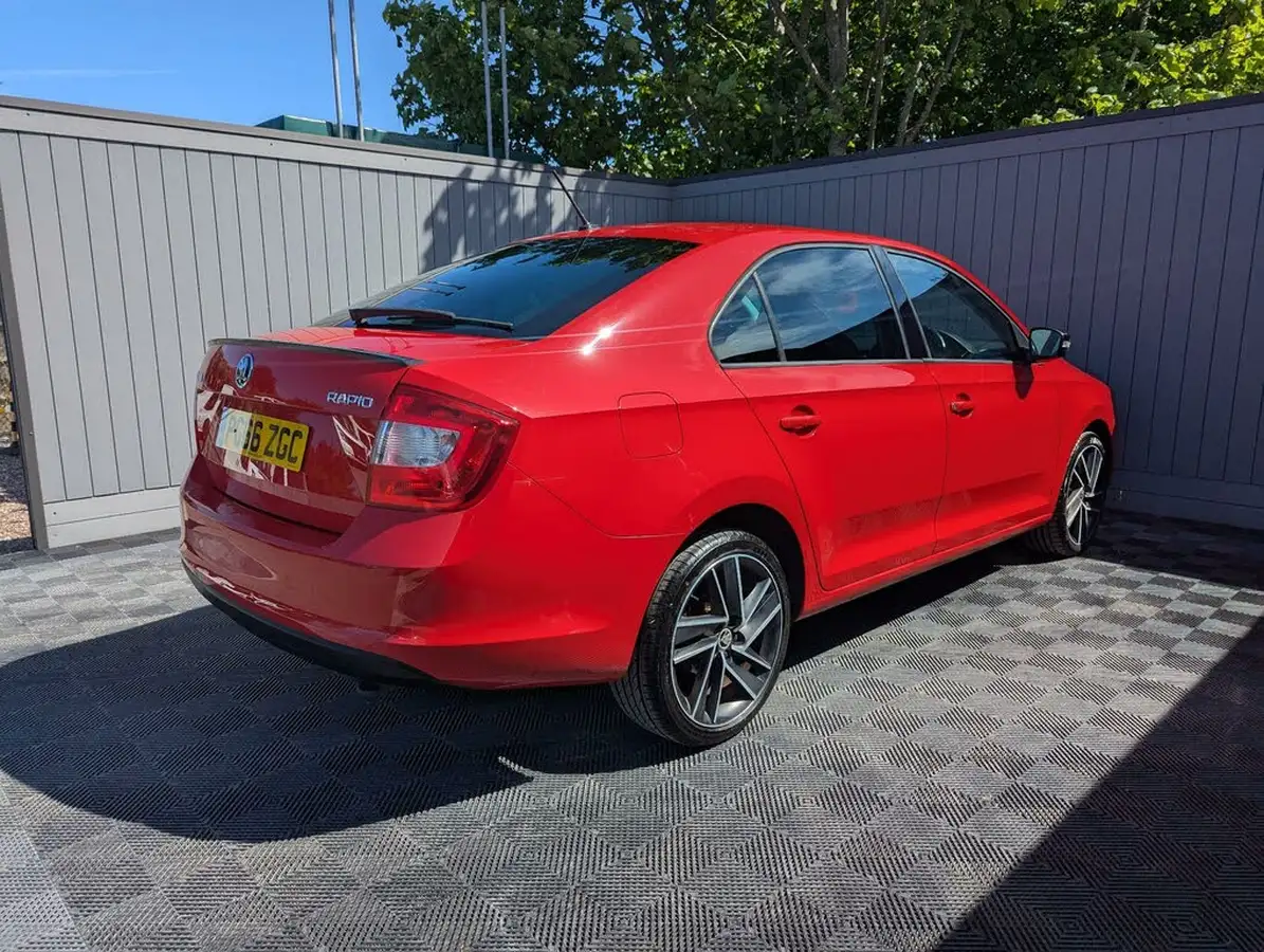 2017-skoda-rapid-12-tsi-sport-big-48
