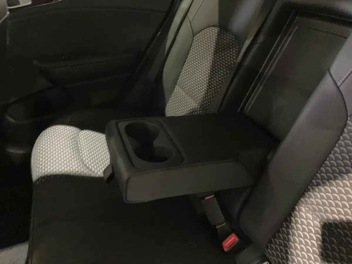 2022-kia-xceed-15-t-gdi-3-big-20