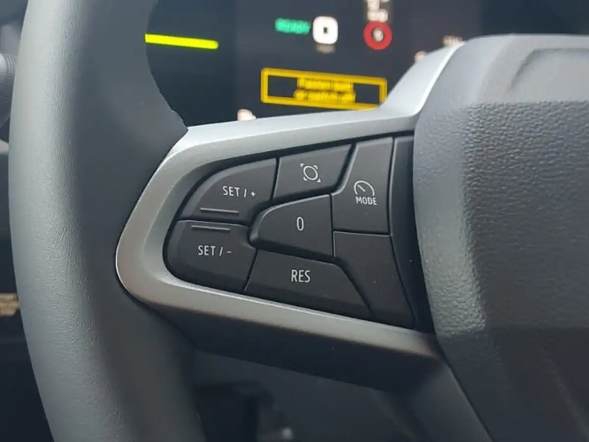2025-dacia-duster-16-journey-big-13