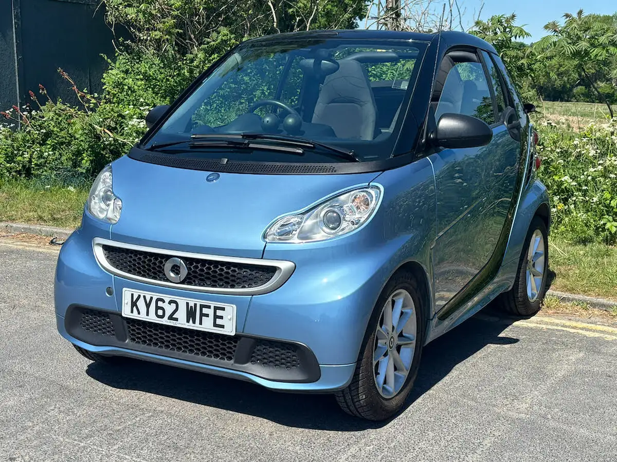 2012-smart-fortwo-10-passion-71bhp-cabriolet-softouch-big-2