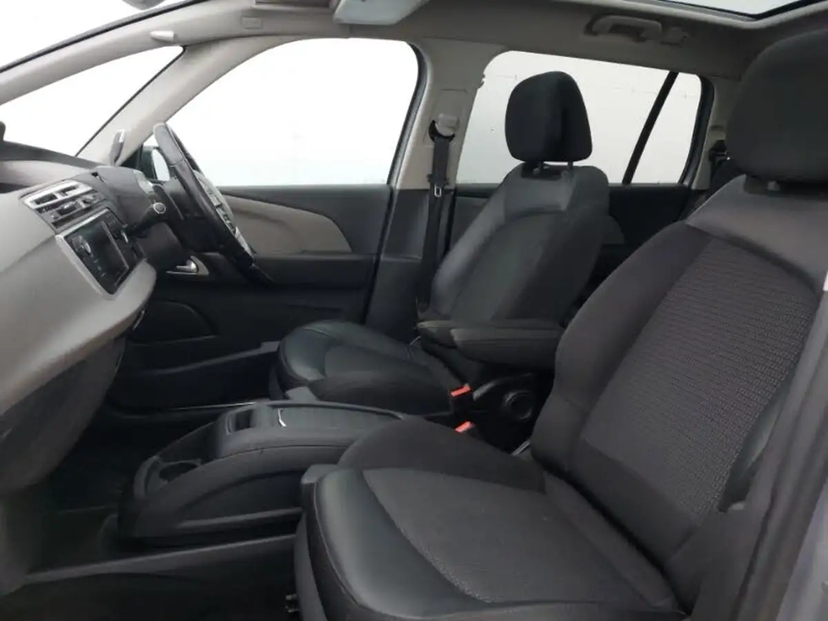 2021-citroen-grand-c4-spacetourer-12-puretech-shine-eat8-big-4