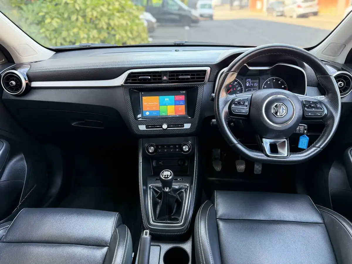 2018-mg-zs-suv-15-vti-tech-exclusive-big-39