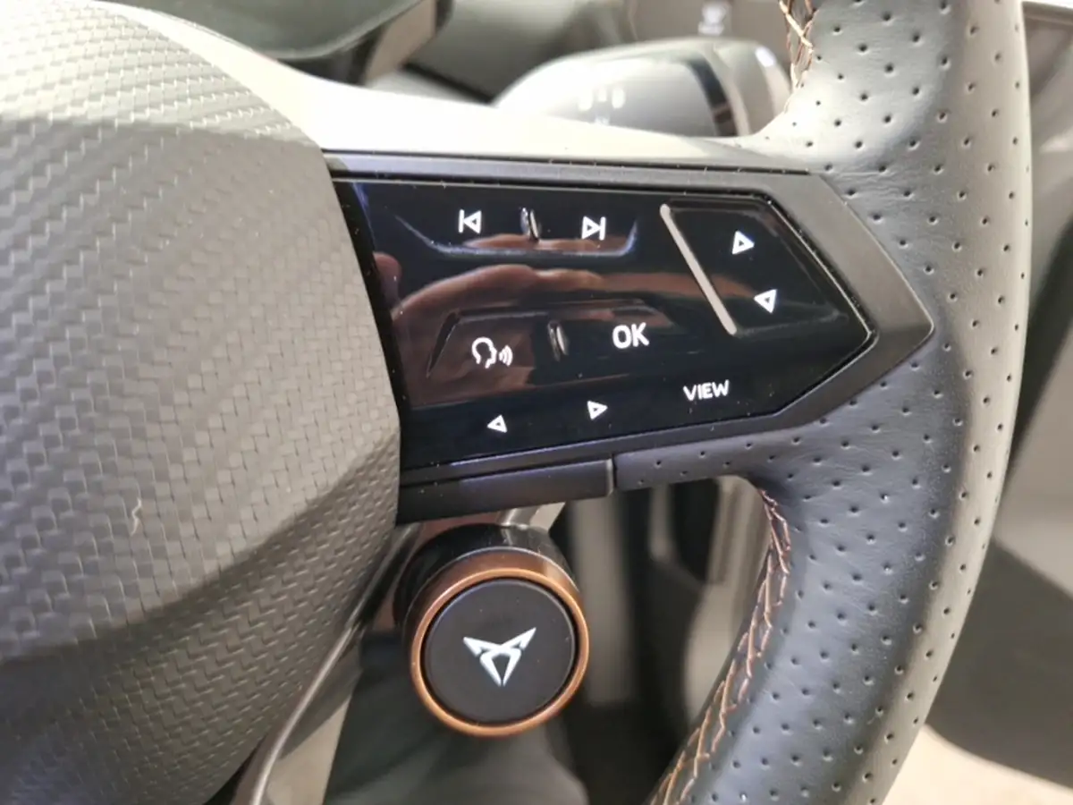 2024-cupra-born-e-v1-230ps-58kwh-e-boost-big-12