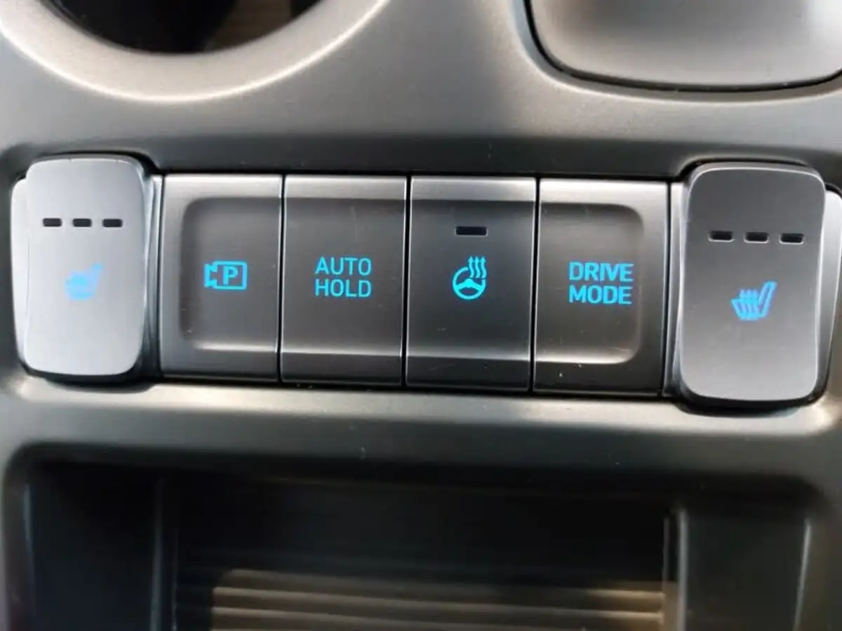 2022-hyundai-kona-e-premium-204ps-64kwh-7kw-obc-big-17