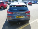 2018-hyundai-i30-10-t-gdi-se-tourer-small-11