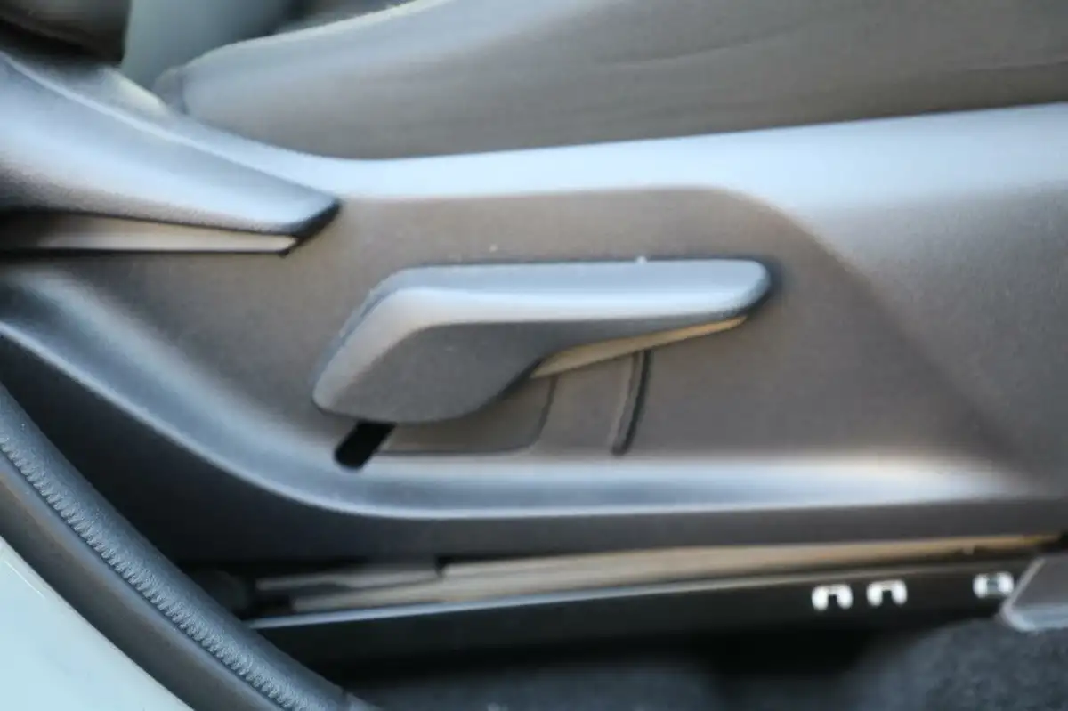 2021-toyota-rav4-25-vvt-i-design-219bhp-big-22