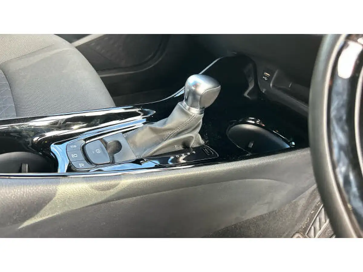 2021-toyota-c-hr-18-vvt-i-design-big-33