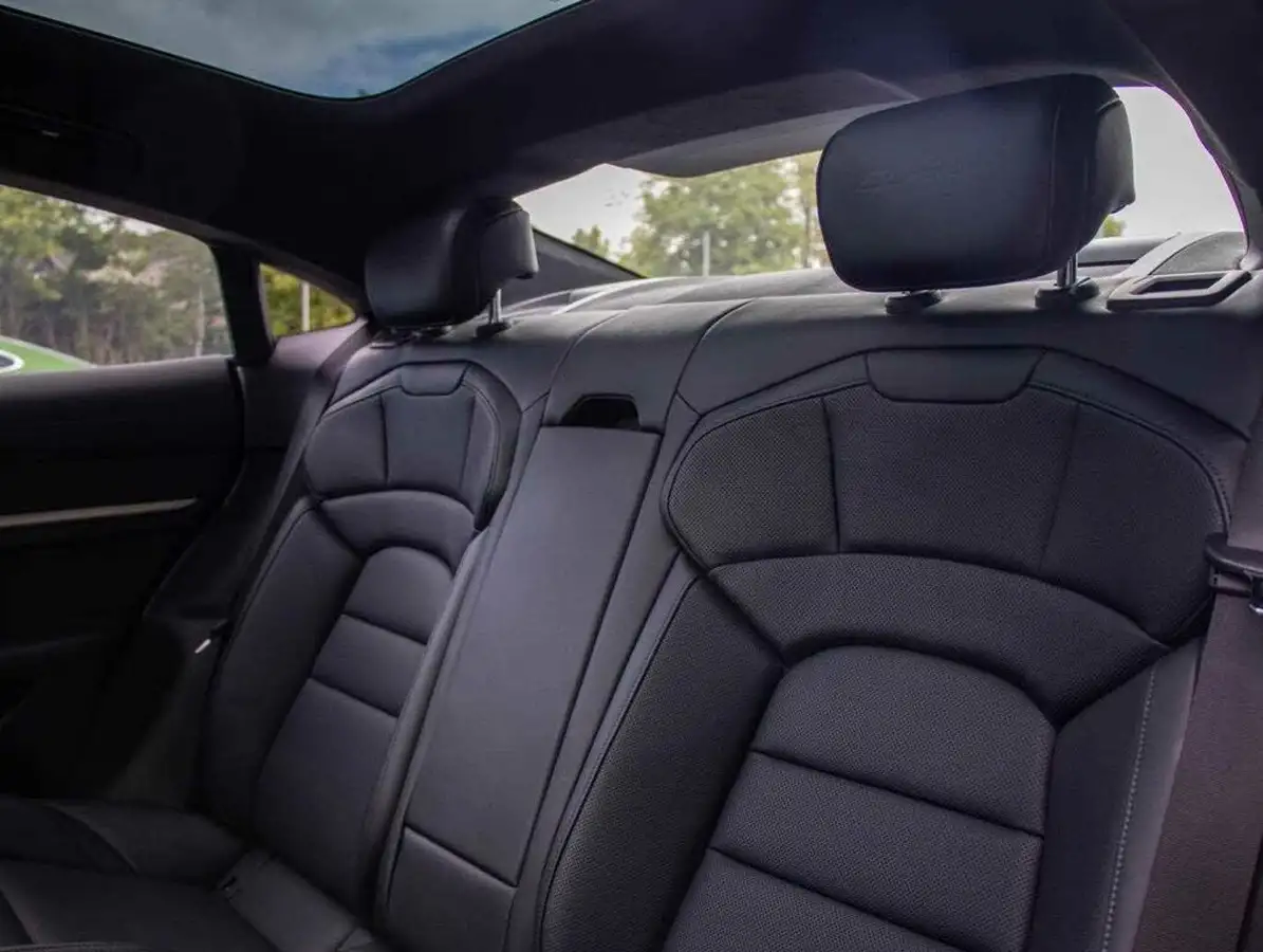 2020-porsche-taycan-e-turbo-s-big-32
