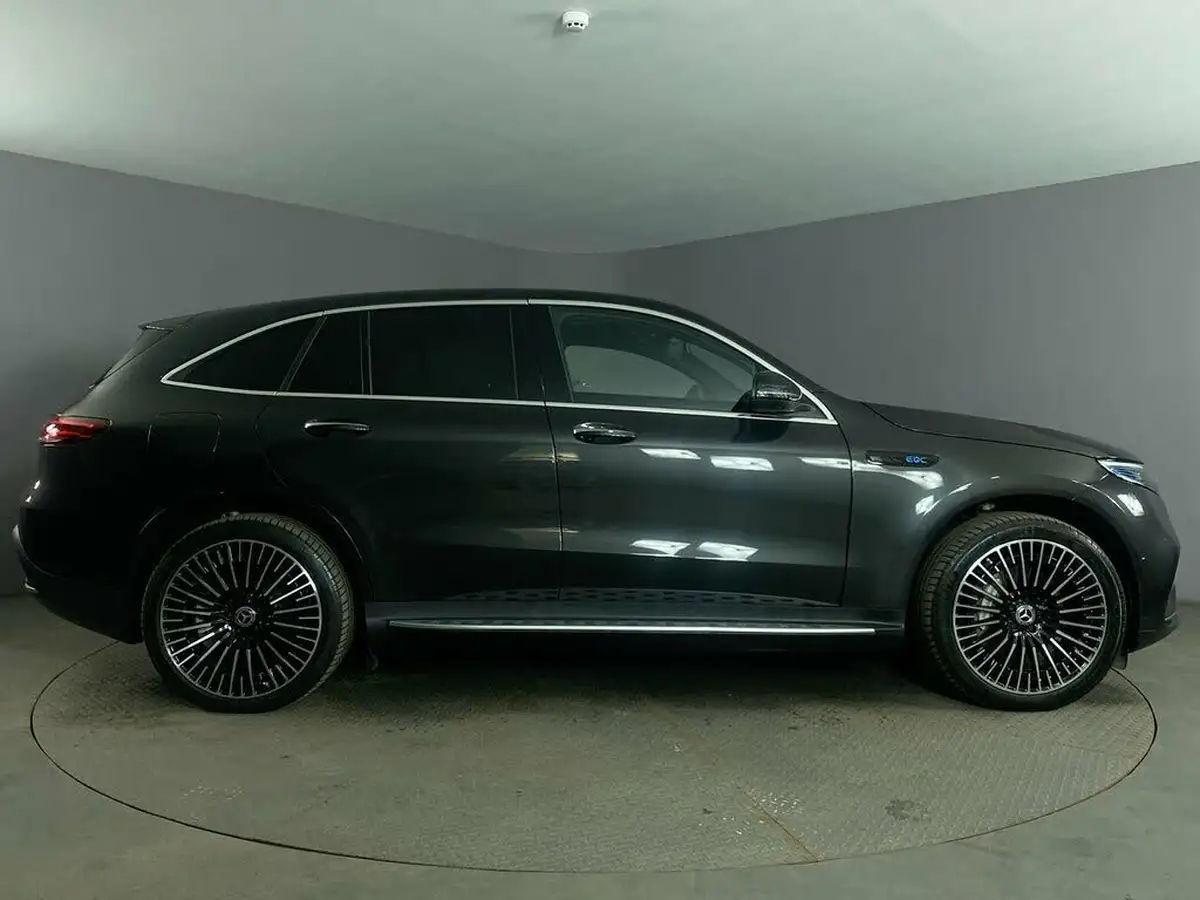 2022-mercedes-benz-eqc-e-eqc-400-amg-line-premium-big-8