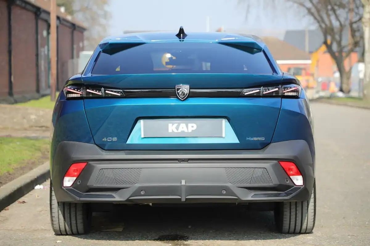 2023-peugeot-408-16-puretech-gt-225ps-big-11