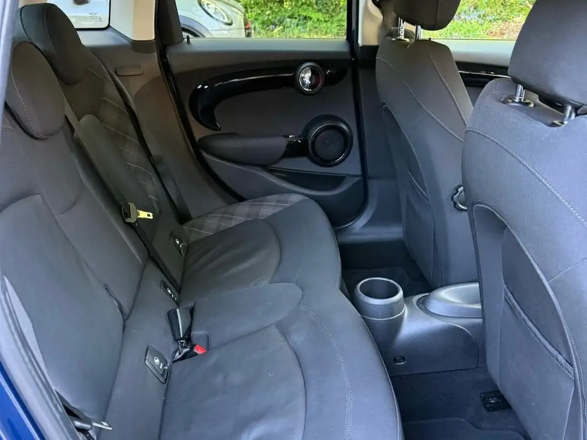 2017-mini-cooper-20-cooper-s-seven-media-xlss-5d-big-23