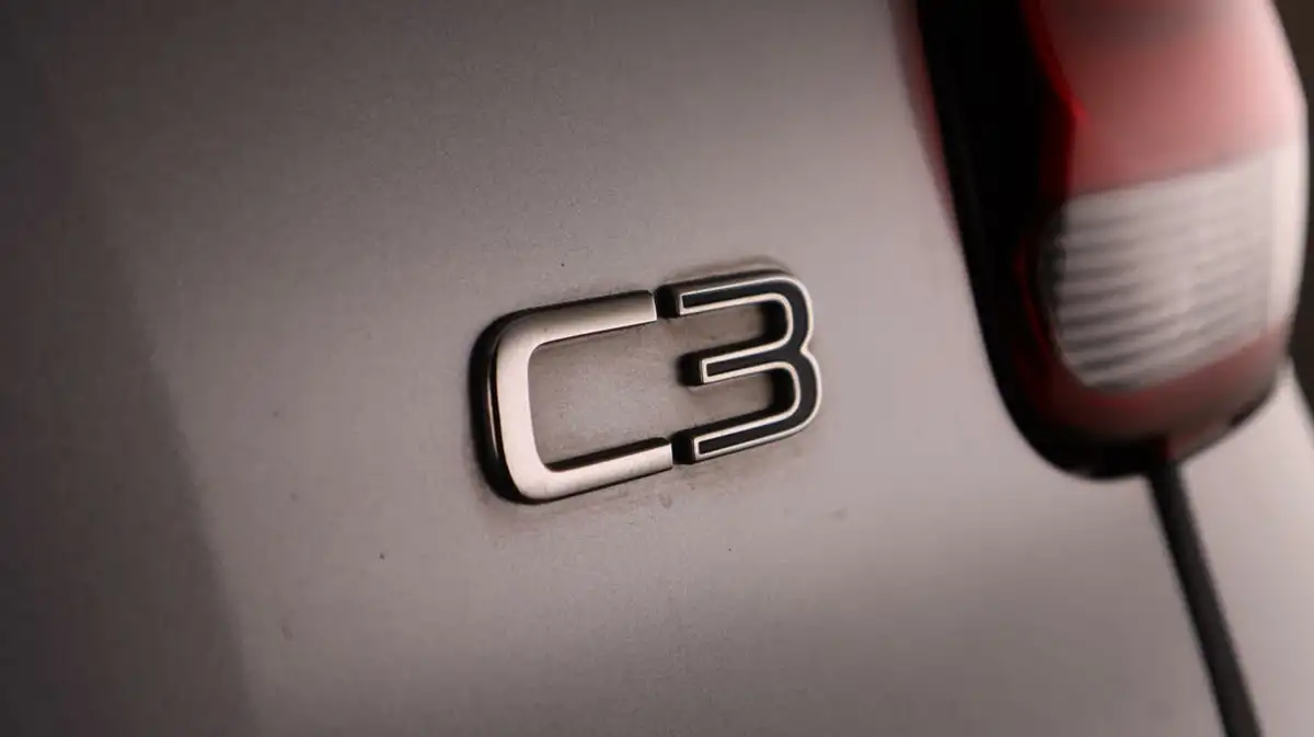 2020-citroen-c3-12-puretech-flair-83ps-big-20