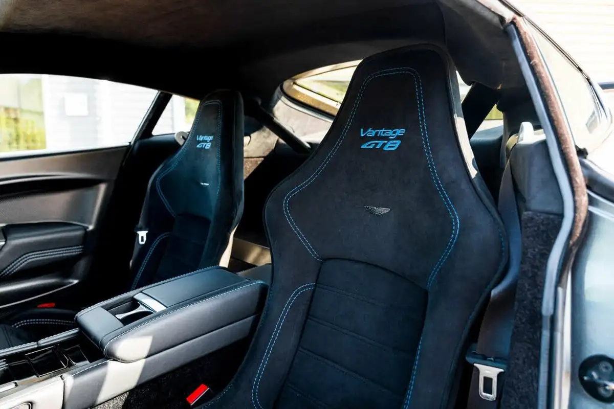 2017-aston-martin-vantage-47-gt8-sportshift-ii-big-12