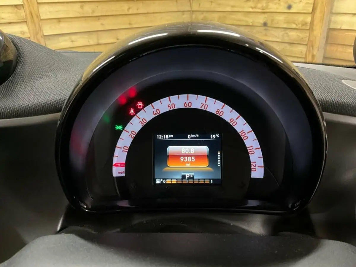 2017-smart-forfour-09-prime-89bhp-premium-plusss-twinamic-big-37