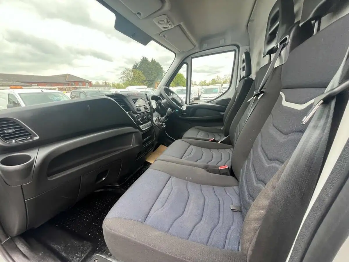 2021-iveco-daily-s-class-23td-35s14v-business-3520mm-h2-136pseu6dt-big-13
