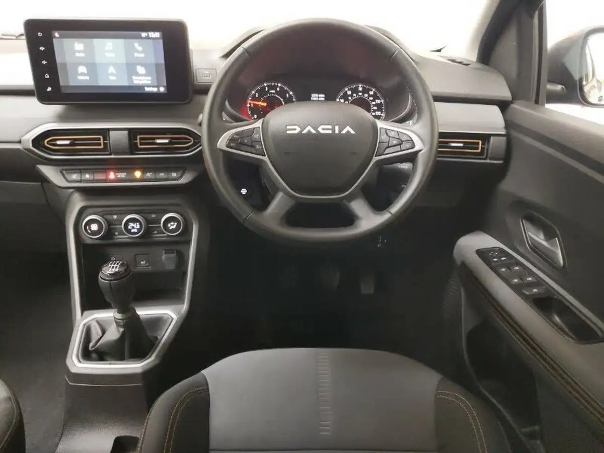 2023-dacia-sandero-stepway-10-tce-essential-90bhp-big-6