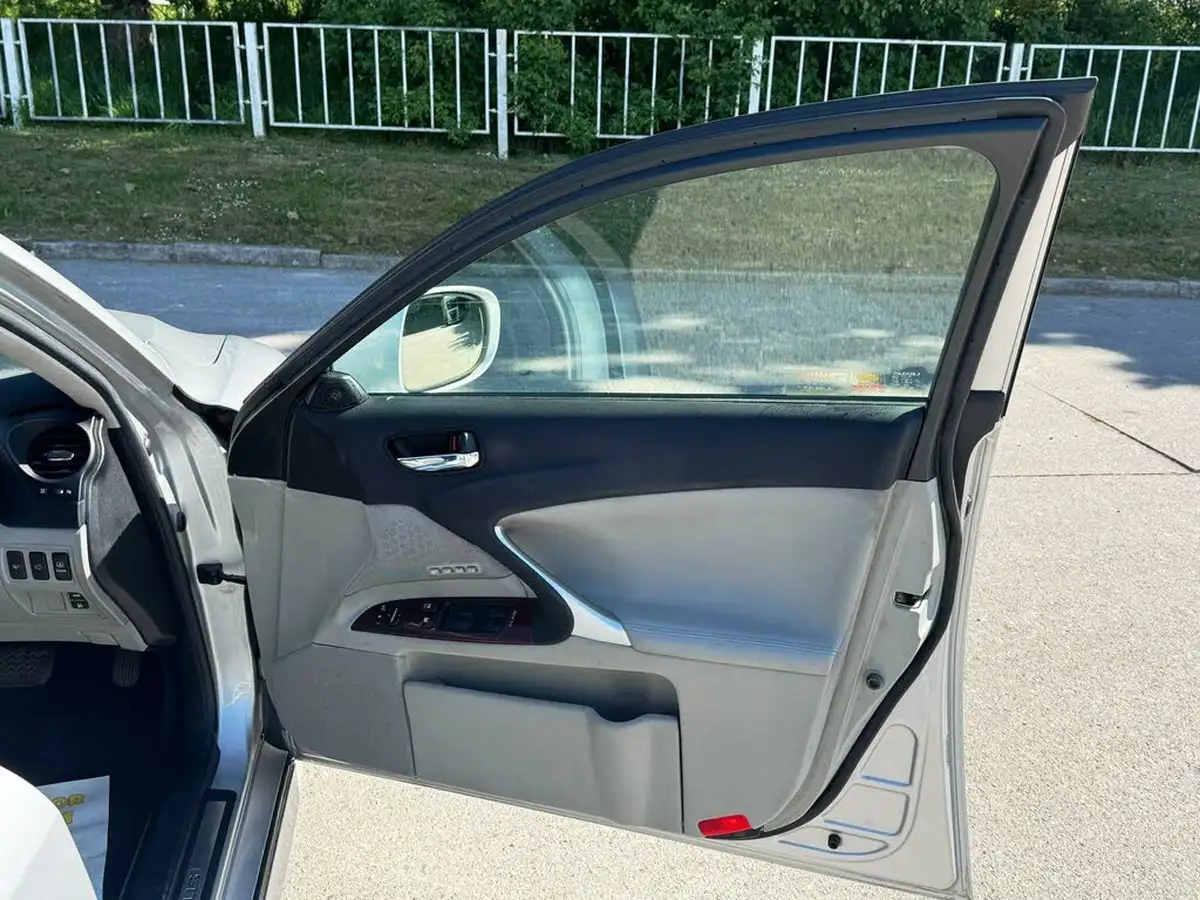 2006-lexus-is-250-25-se-l-auto-big-19