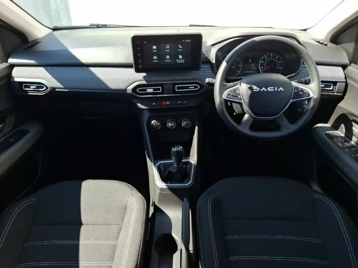 2023-dacia-sandero-10-tce-expression-90bhp-big-2