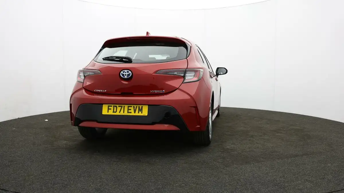 2022-toyota-corolla-18-vvt-i-icon-tech-trk-hatchback-5d-big-75