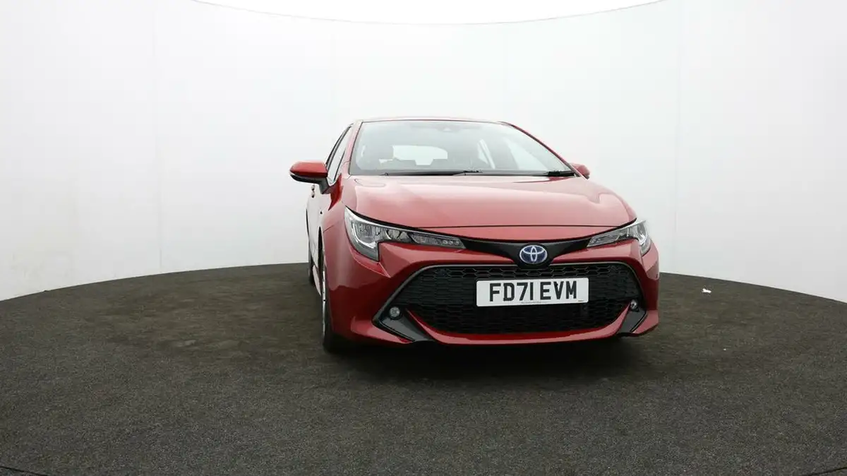 2022-toyota-corolla-18-vvt-i-icon-tech-trk-hatchback-5d-big-51