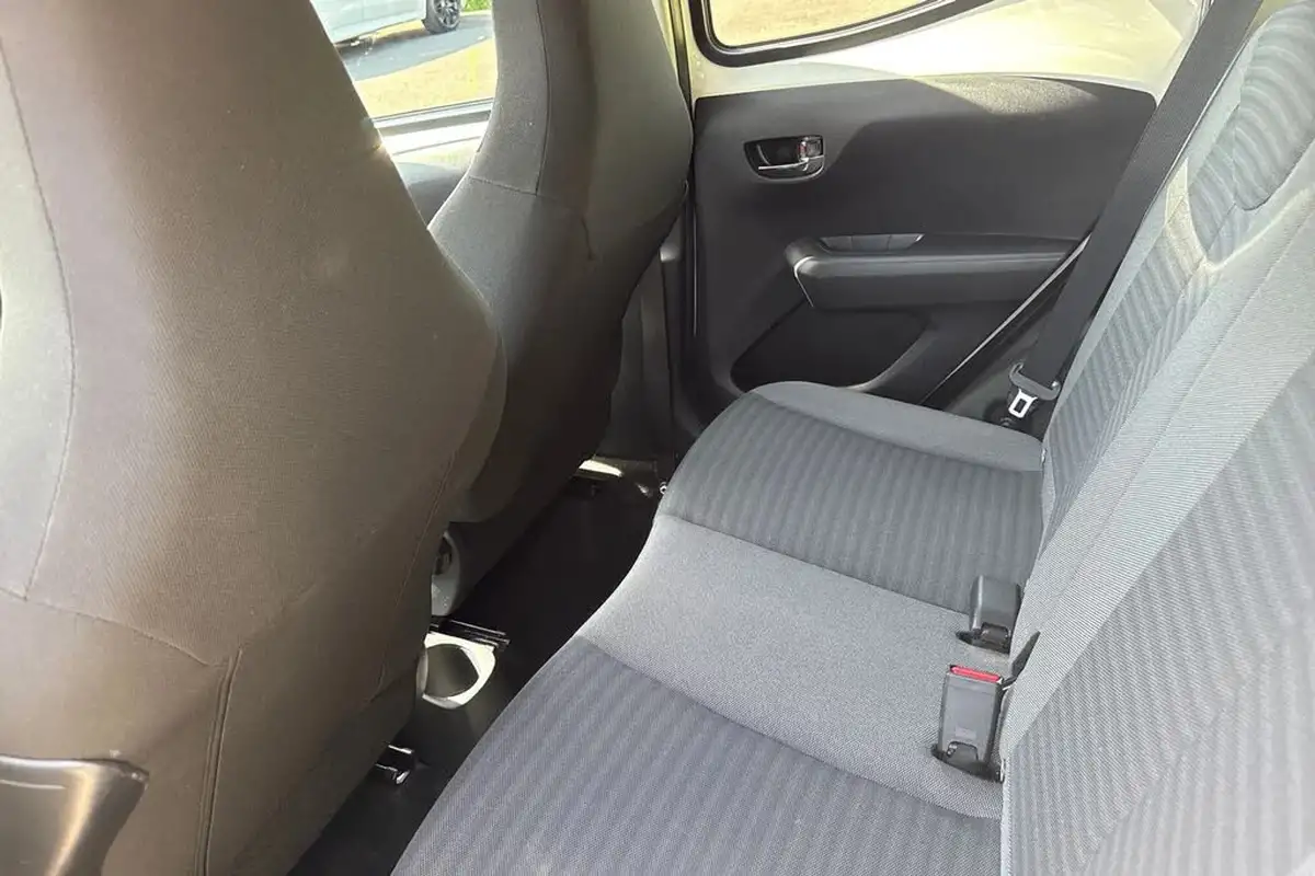 2020-toyota-aygo-10-vvt-i-x-play-big-30