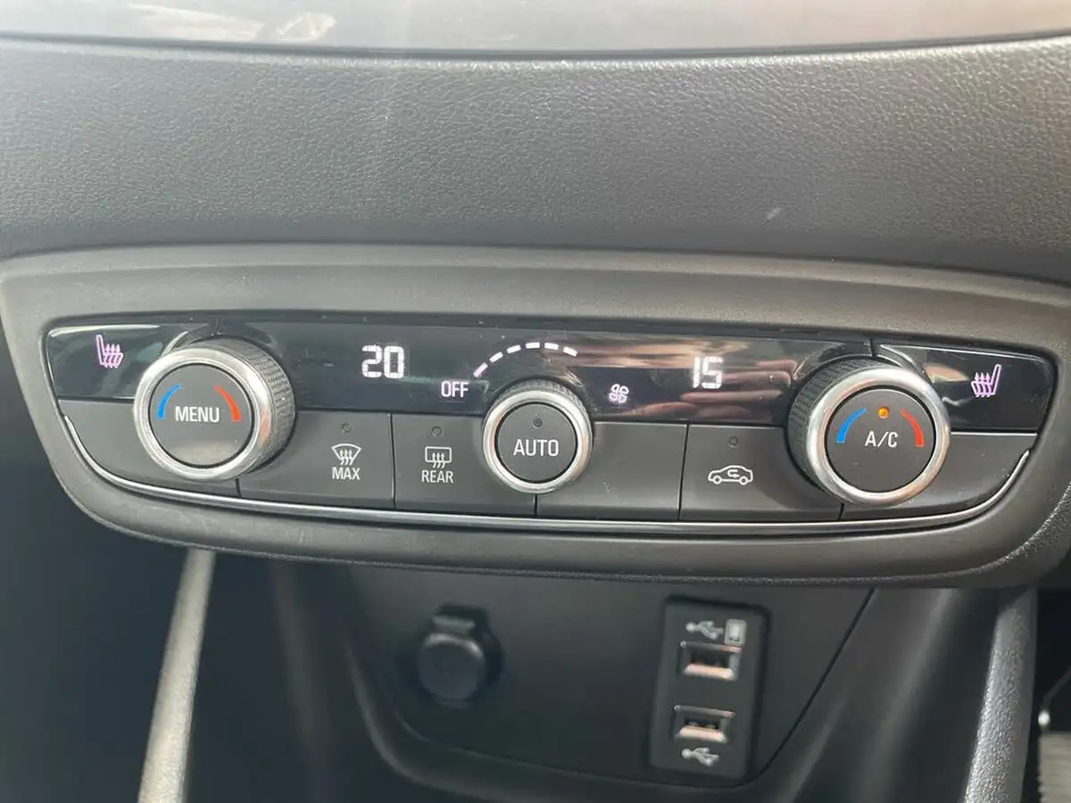 2022-vauxhall-crossland-12-ultimate-130ps-big-17