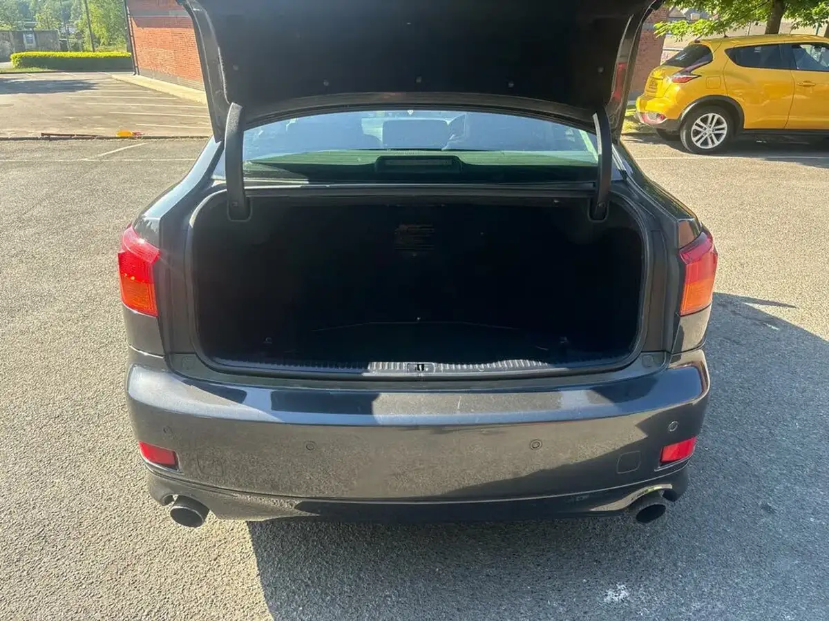 2008-lexus-is-250-25-se-auto-big-10