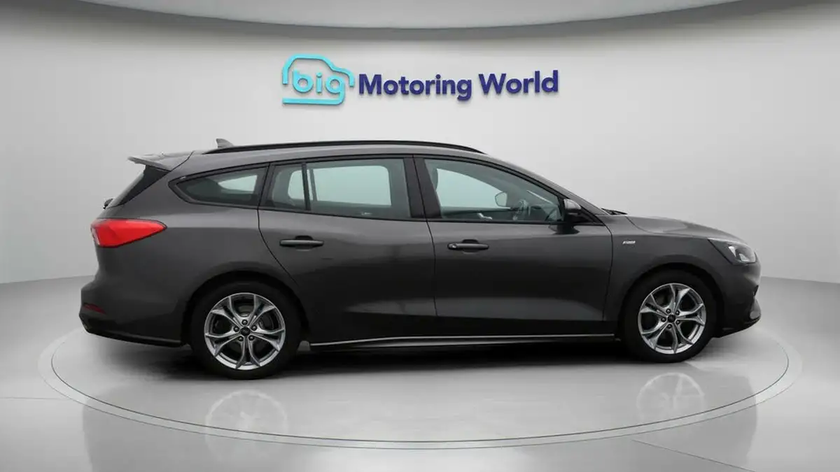2020-ford-focus-10t-st-line-edition-125ps-hybrid-mhev-estate-big-8
