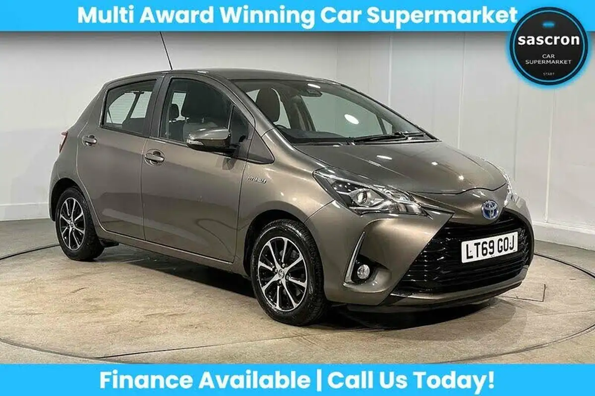 2019-toyota-yaris-15-vvt-i-icon-tech-98bhp-hybrid-1497cc-e-cvt-big-0
