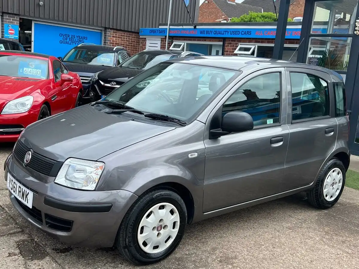 2012-fiat-panda-12-active-big-10