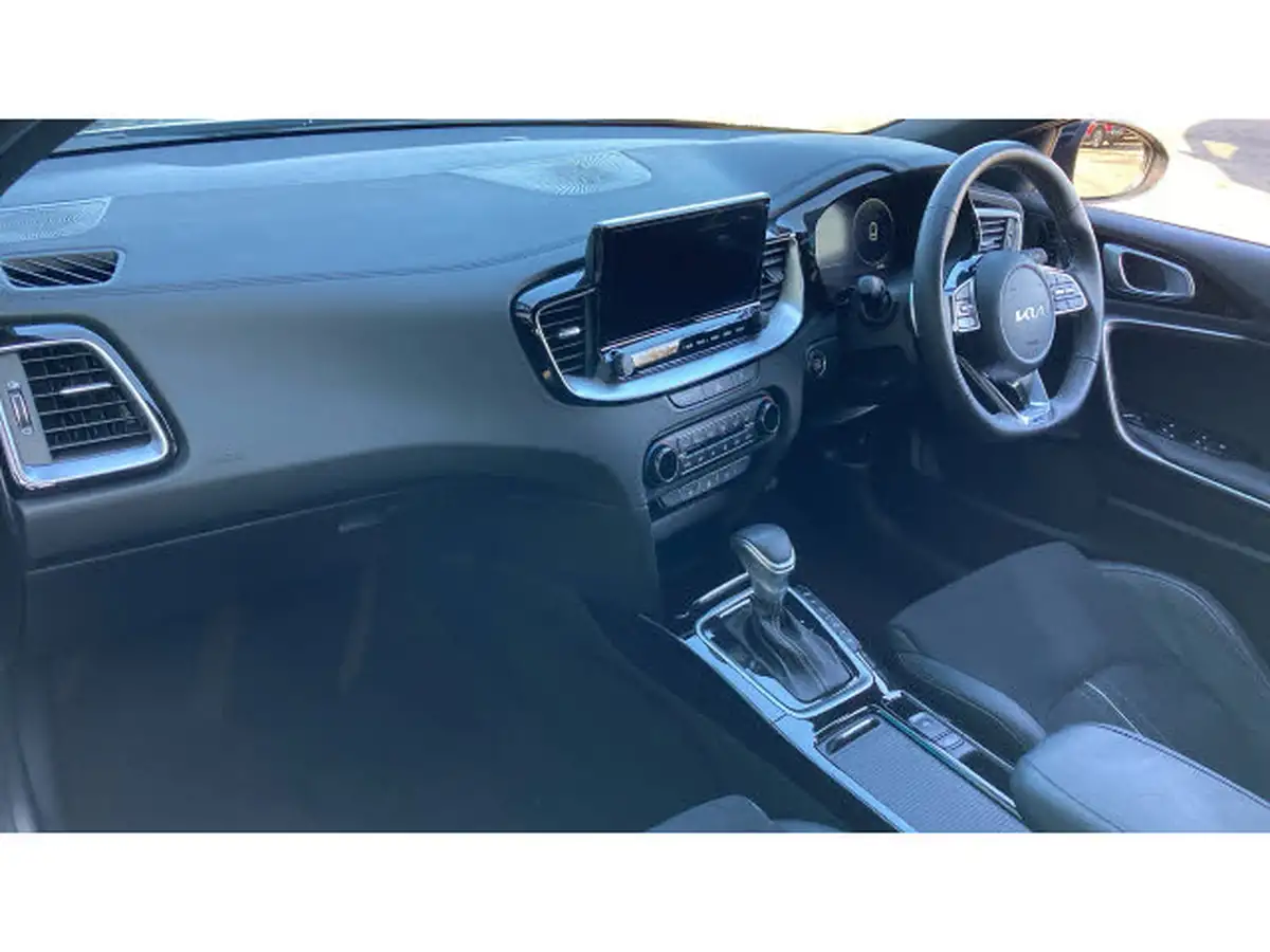 2024-kia-ceed-15-t-gdi-gt-line-s-138bhp-big-8