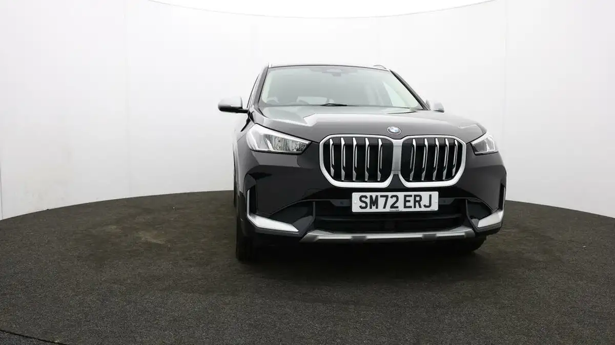 2022-bmw-x1-15-sdrive20i-xline-big-50