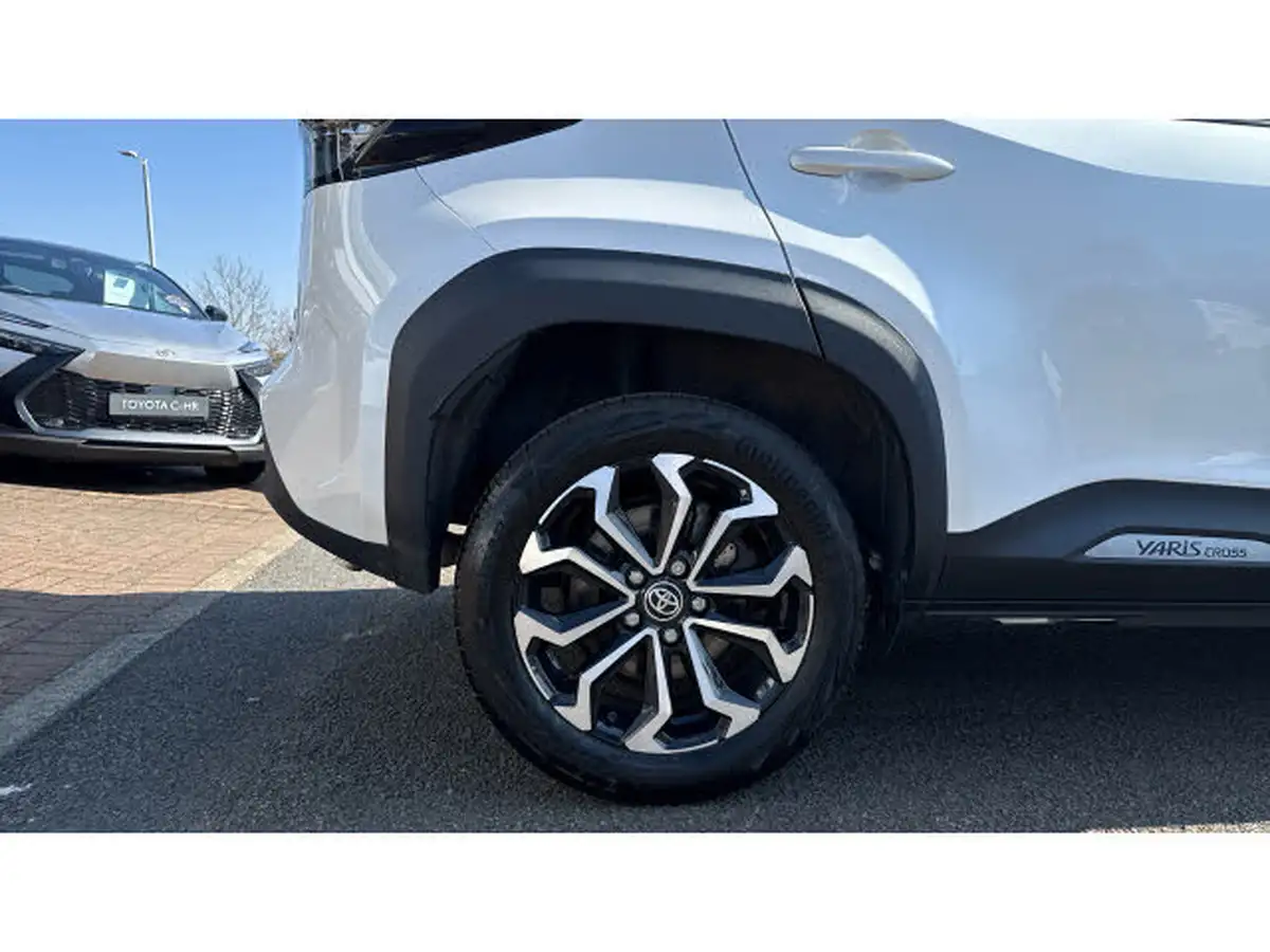 2021-toyota-yaris-15-vvt-i-design-panoramic-roof-big-17