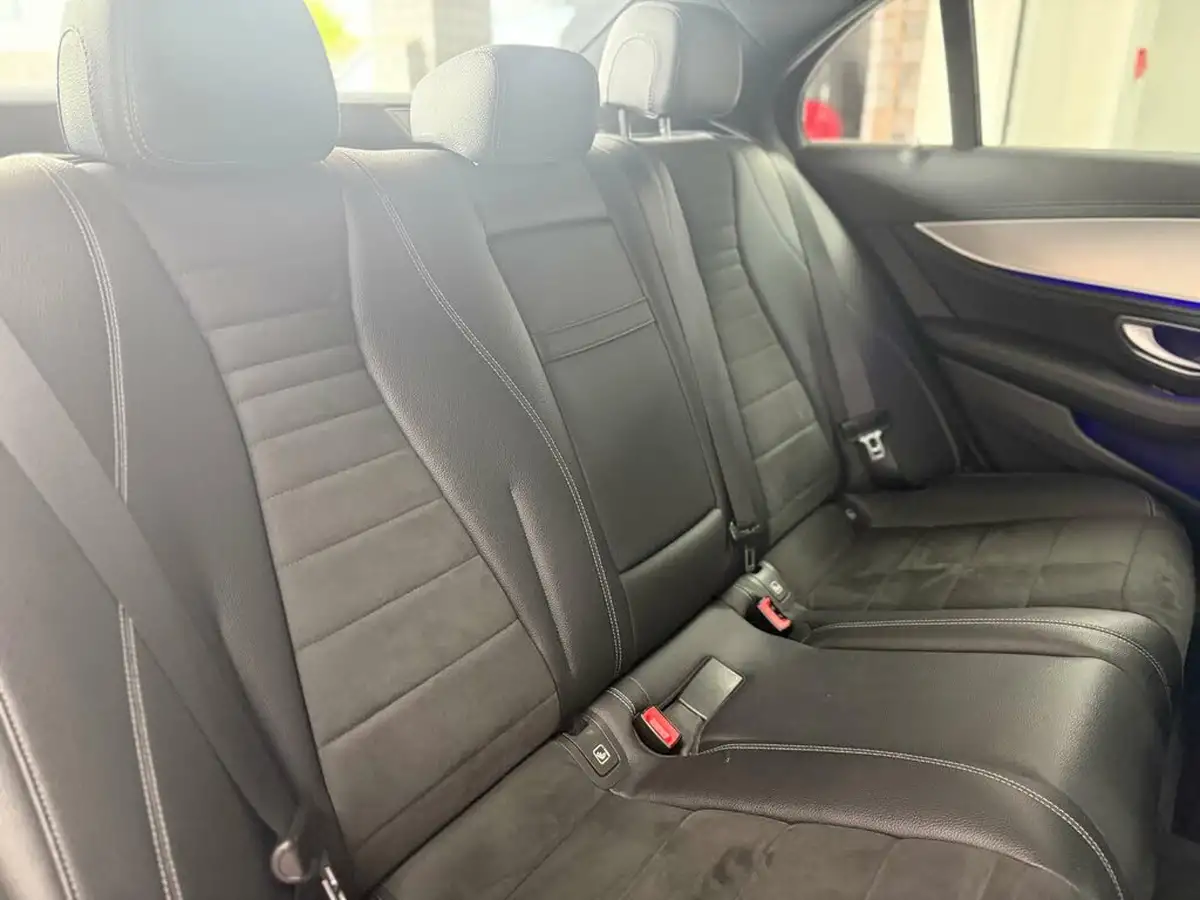 2017-mercedes-benz-e-class-20d-e220d-amg-line-ss-saloon-4d-big-35