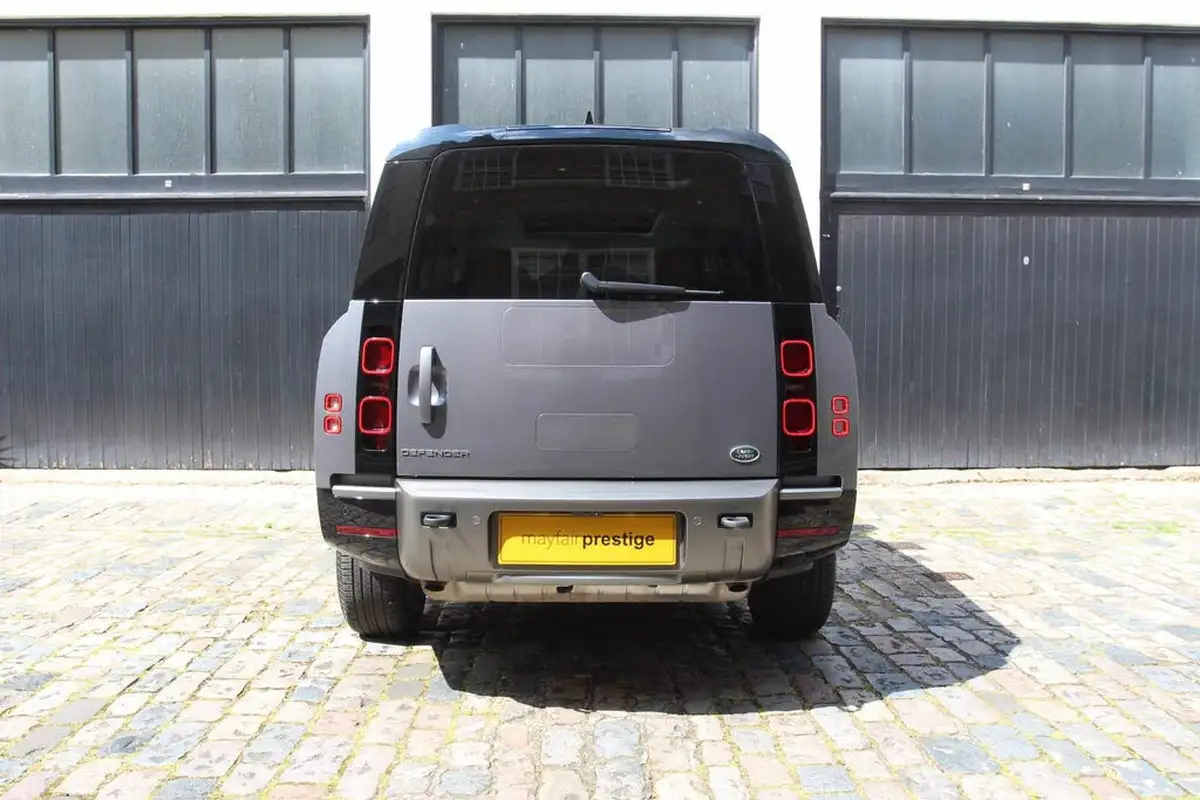 2022-land-rover-130-defender-30-p400-x-dynamic-hse-big-9