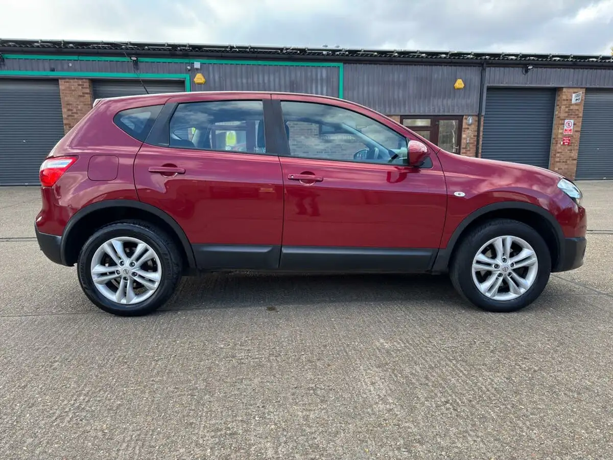2010-nissan-qashqai-15td-acenta-big-5