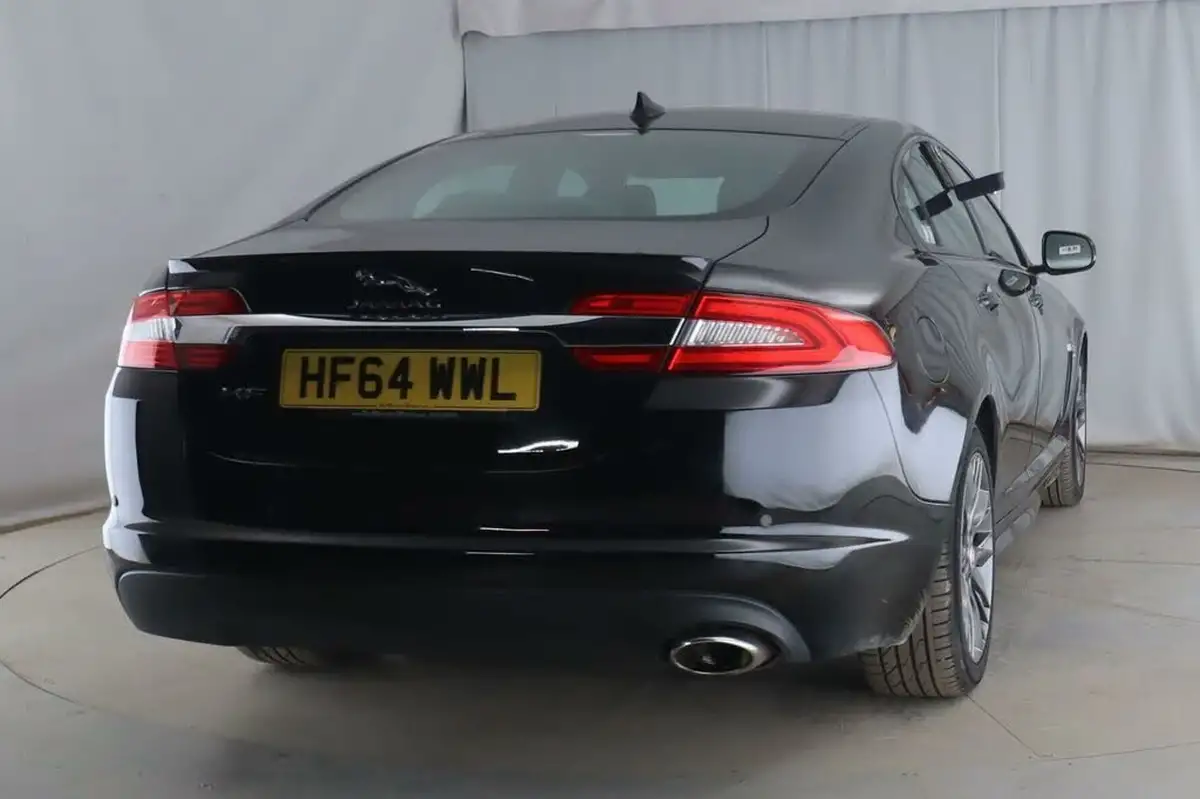 2014-jaguar-xf-22td-r-sport-200ps-saloon-4d-big-7