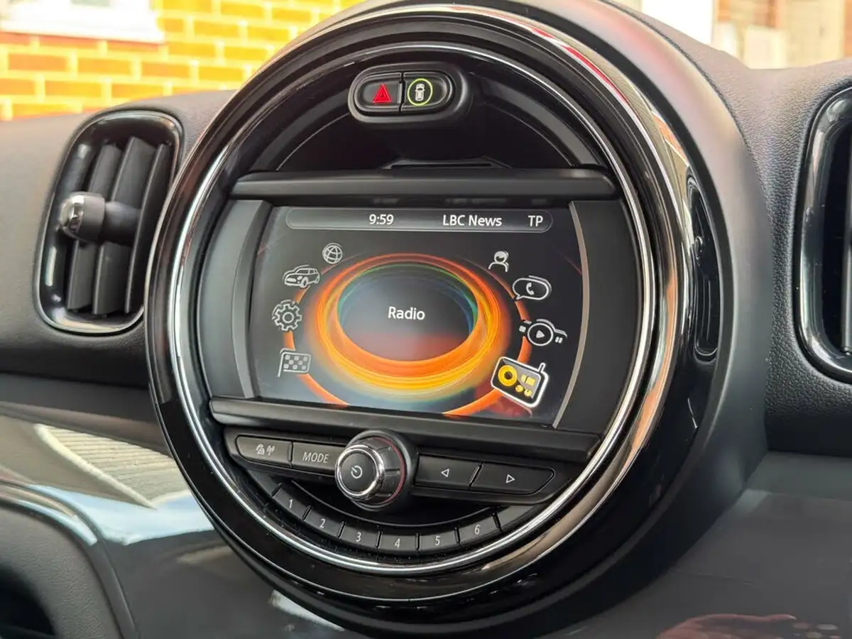2017-mini-countryman-20td-cooper-d-ss-auto-big-21