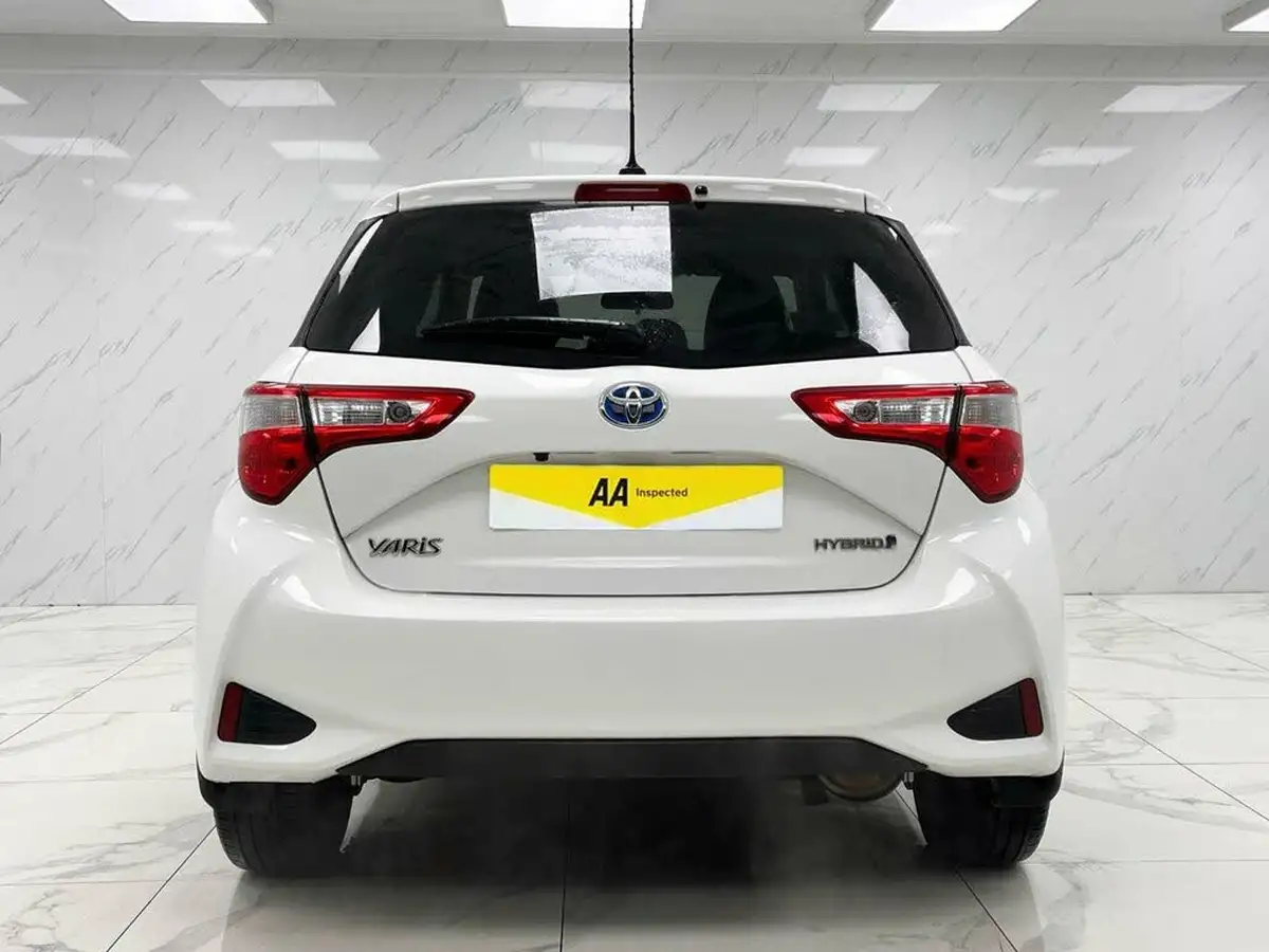 2020-toyota-yaris-15-vvt-i-y20-98bhp-hybrid-1497cc-e-cvt-big-7