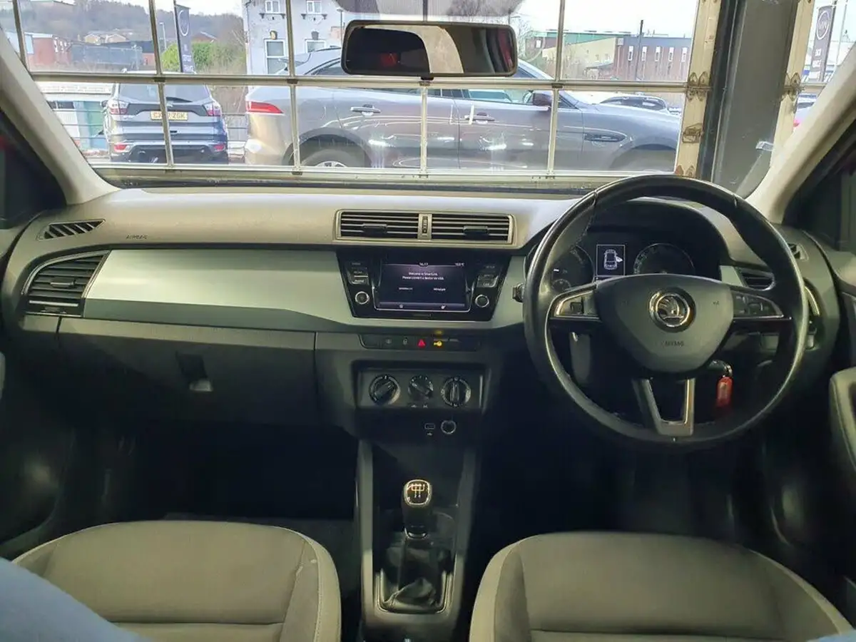 2019-skoda-fabia-10-tsi-colour-edition-big-35