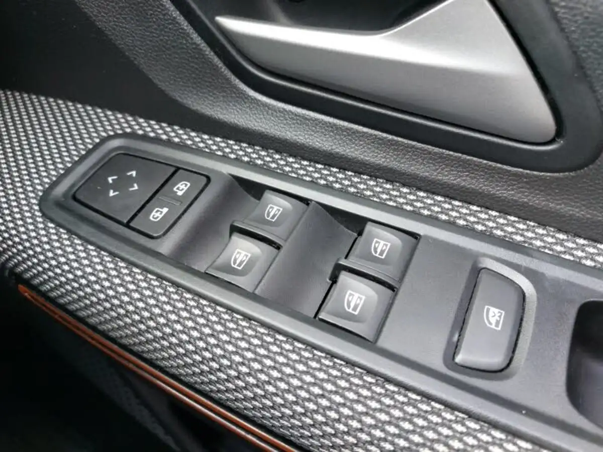 2023-dacia-sandero-stepway-10-tce-expression-90bhp-big-15
