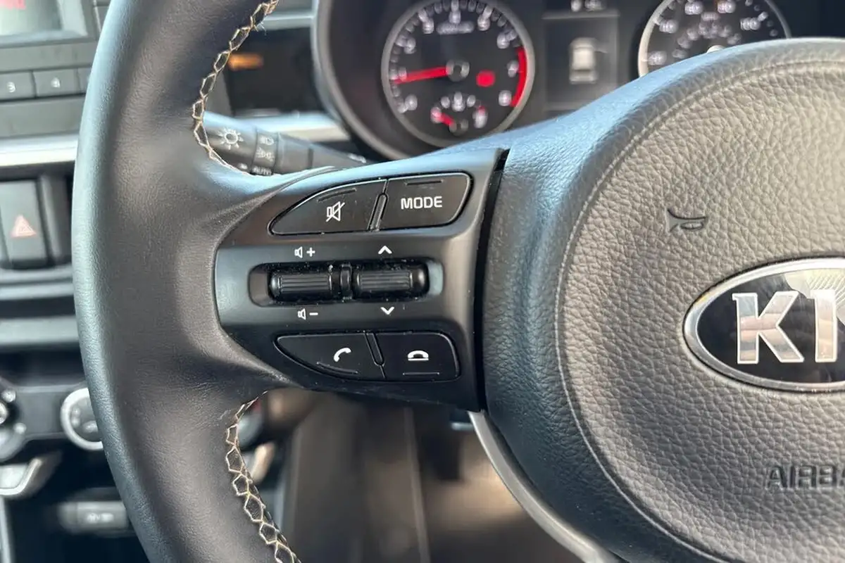 2021-kia-picanto-10-2-big-46