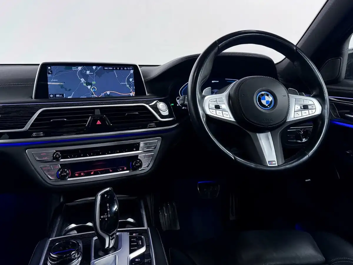 2022-bmw-7-series-30-745e-m-sport-big-31