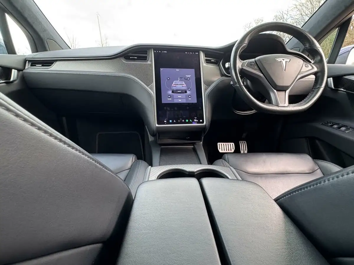 2020-tesla-model-x-e-ludicrous-performance-big-15